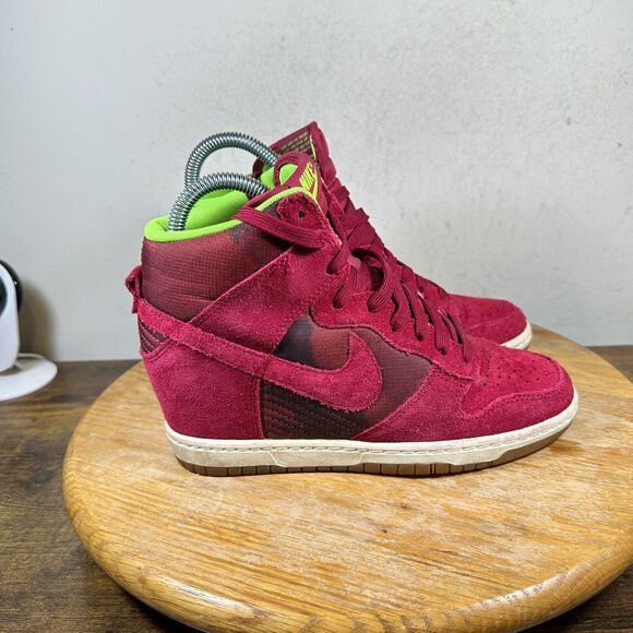 Nike Dunk Sky‎ Hi Black Hidden Wedge Noble Red 543258-601 Shoes Womens Size 6.5 - Picture 1 of 8